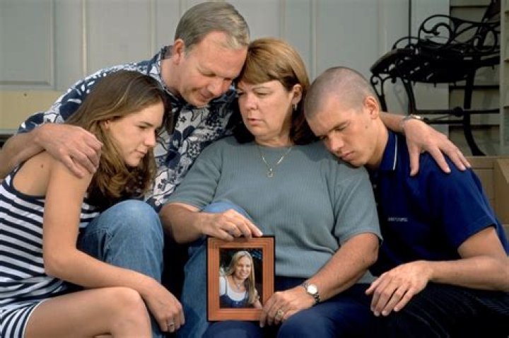 Kristin Smart Sister Lindsey Smart Brother And Parents
