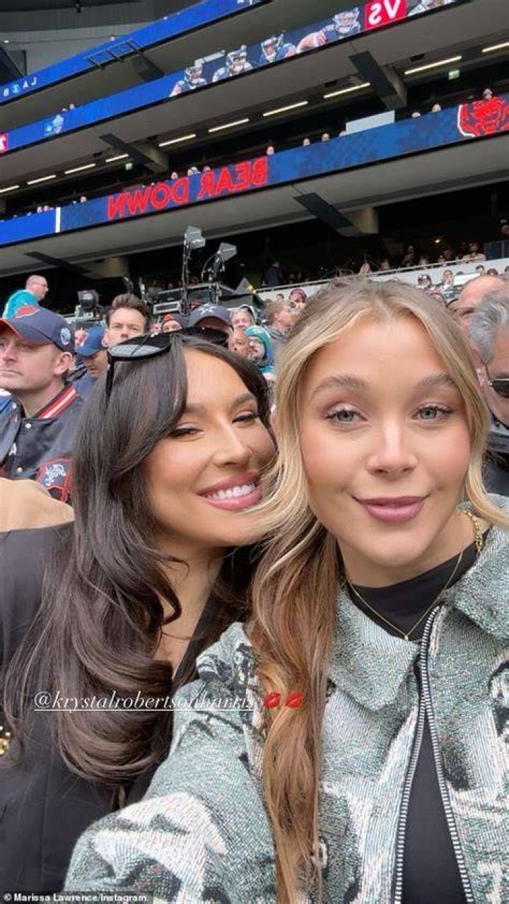 Krystal Robertson Harris Gallery Sports Gossip
