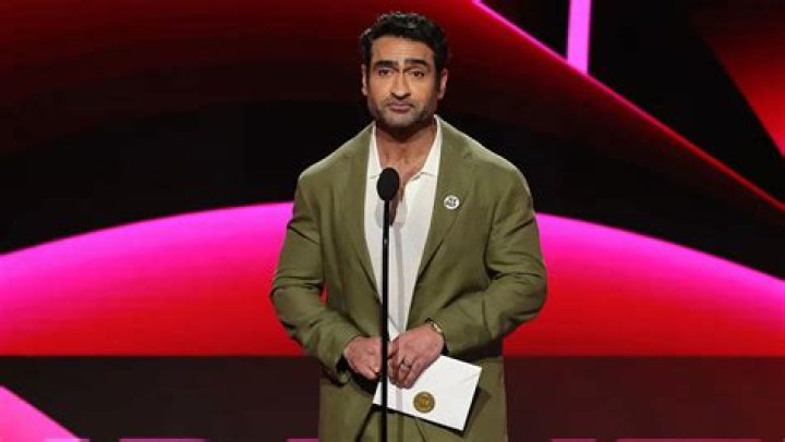 Kumail Nanjiani Jokes He's 'Less Interesting' After Bulking Up