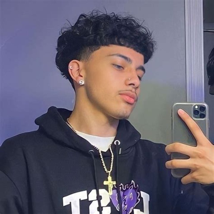 kyajfnsv in 2023 Edgars haircut, Taper fade haircut, Cute curly