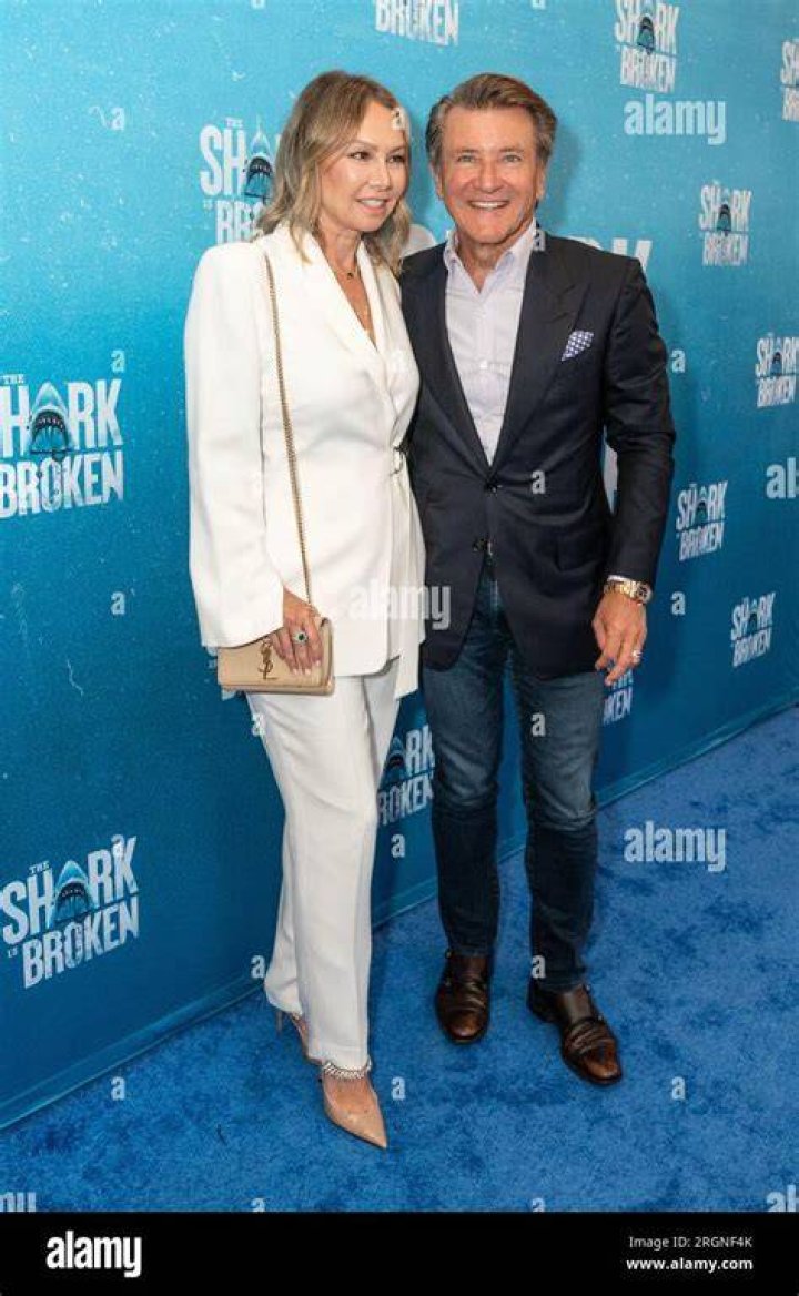 Kym Johnson & Robert Herjavec Reveal Names of Newborn Twins