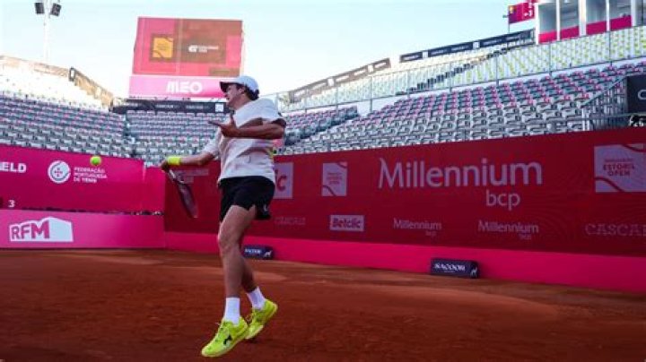 La gran promesa del tenis español, Carlos Alcaraz, debuta con 17 años
