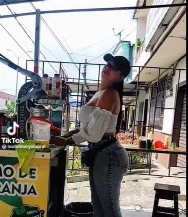 La sexy vendedora de jugos que se hizo viral en Tiktok por su belleza