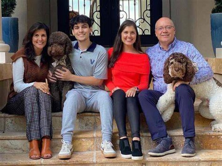Lacy Hartselle with her family Lacy Hartselle with her family