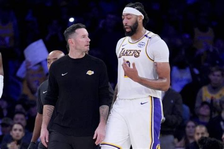 Lakers&rsquo; Anthony Davis to wear own name on jersey in Orlando KWKT FOX 44