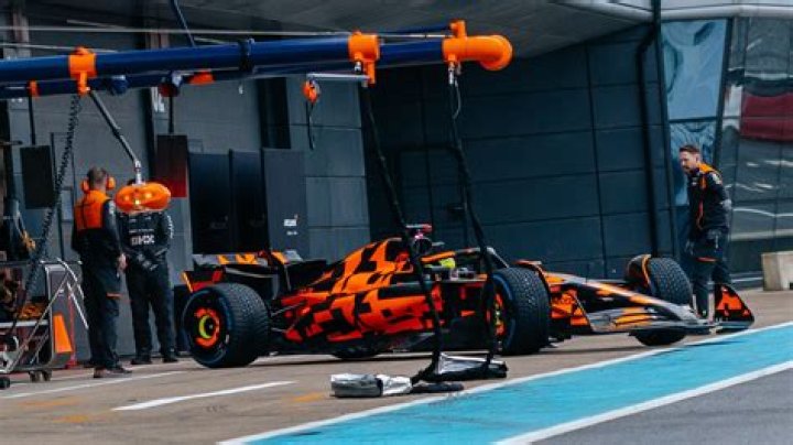Lando Norris News McLaren Driver Shows Off Sexy New Helmet F1