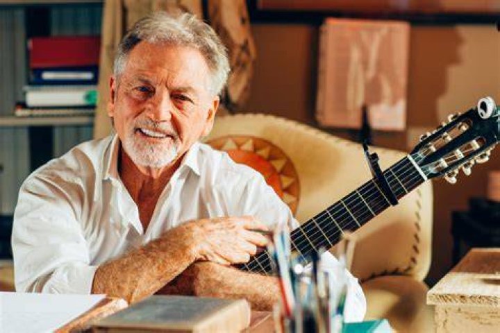 Larry Gatlin's Net Worth, Wife Janis Ross, and Age