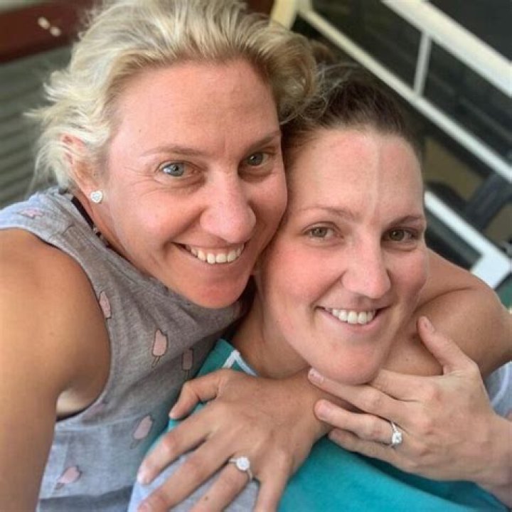 Laura Harris Height, Age, Husband, Family, Biography & More » StarsUnfolded