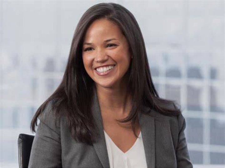 Laura Jarrett Bio, Age, Height, Husband, Net Worth, Wiki