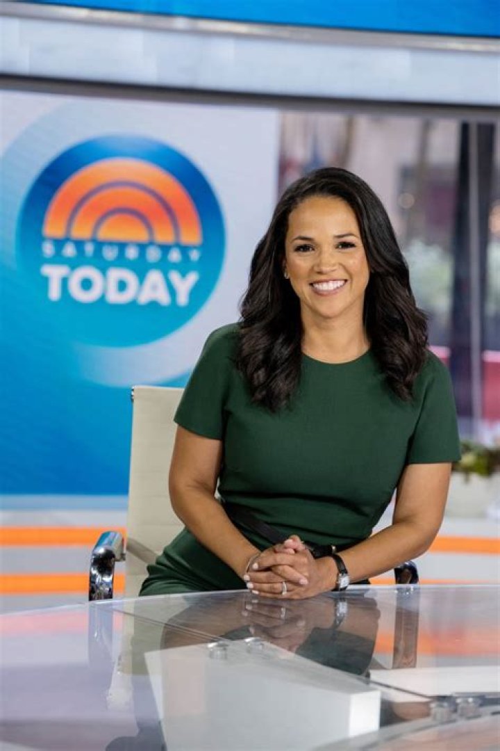 Laura Jarrett's (CNN) Wiki, Salary, Husband, Parents, Age