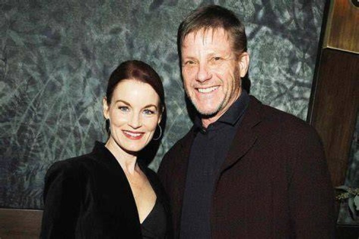Laura Leighton & Doug Savant Interview NEW Love Interest on PLL YouTube