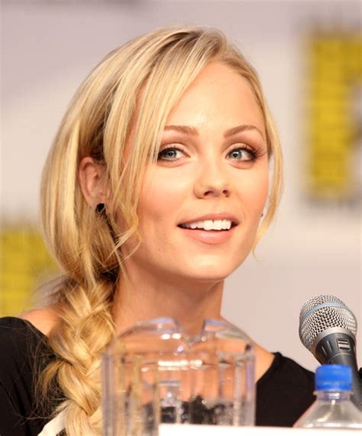 Laura Vandervoort Personal Social Biography Body Bikini Statistics