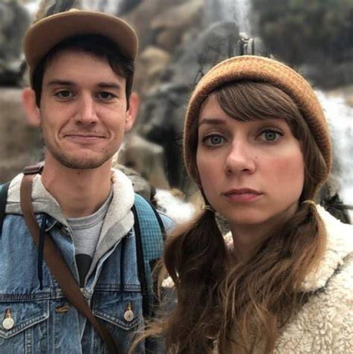 Lauren Lapkus marries former Clipped costar Mike Castle in 'super