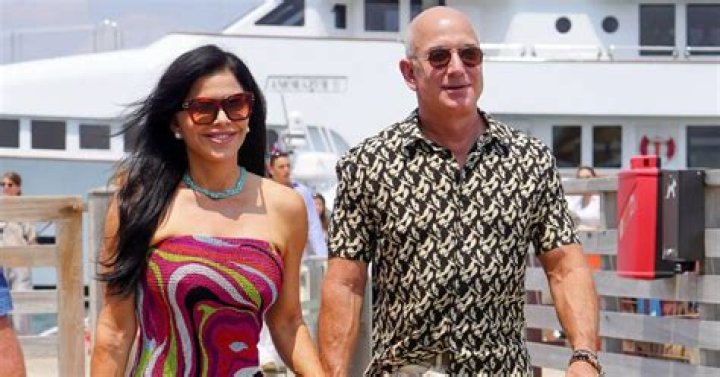 Lauren Sánchez Vacations with Jeff Bezos in TeenyTiny String Bikini