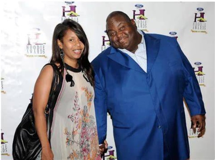 Lavell Crawford 2024 Wife, net worth, tattoos, smoking & body facts