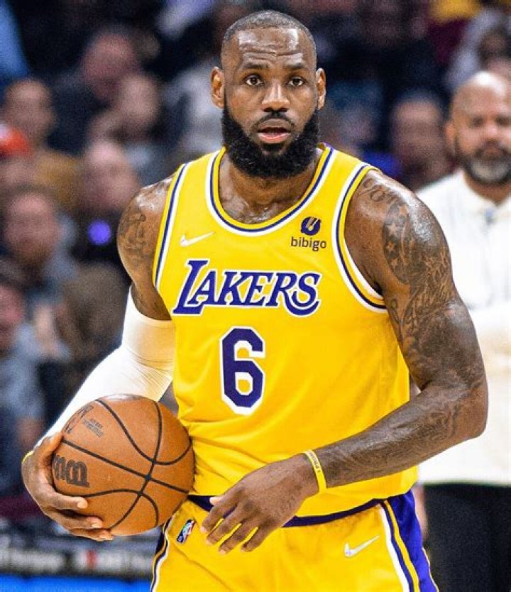 Lebron Lopez Wiki, Bio, Age, Parents, Ethnicity, Height, Girlfriend
