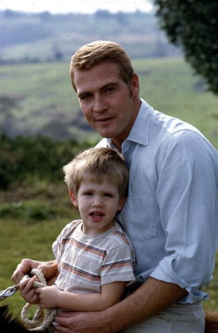 Lee Majors and Lee Jr. Lee majors, Old hollywood actors, Men tv