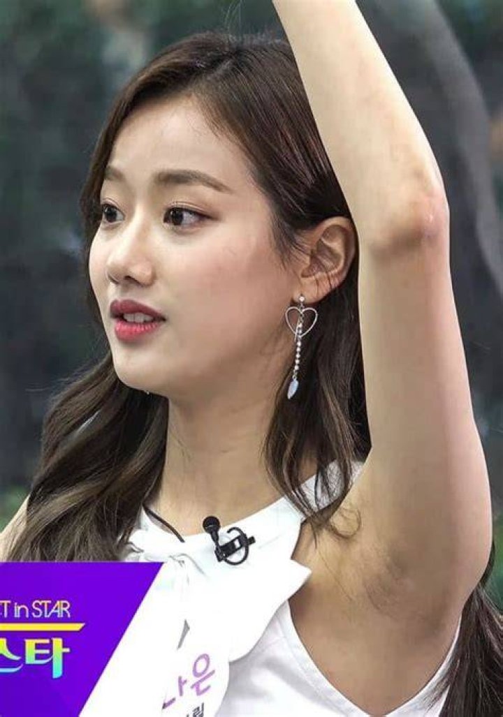 Lee Na Eun "I'm so glad. I'm the main character and you're the villain