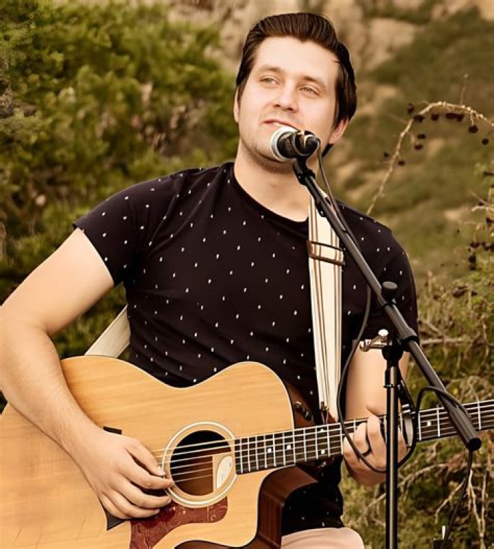 Lennon VanderDoes (The Voice 24) Wiki, Age, Family, Height, Weight