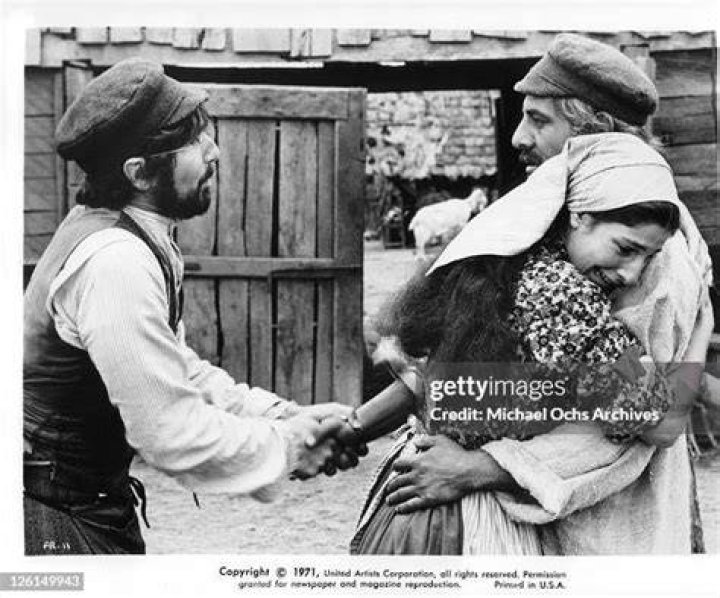 Leonard Frey And Topal In 'Fiddler On The Roof' CineCin&eacute;filos