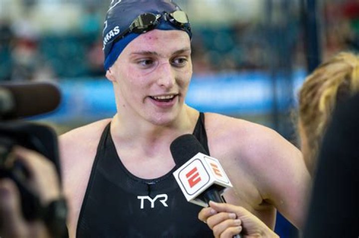 Lia Thomas See Pics Of The Transgender Swimmer Here Hollywood Life