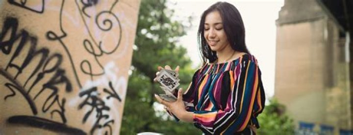 Liberty Magic Anna DeGuzman is THE QUEEN OF CARDISTRY Pittsburgh