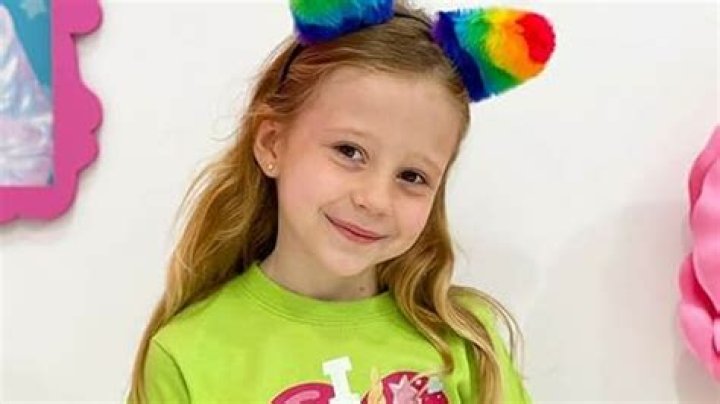 Like Nastya Joins Jellysmack To Amp Her Facebook Presence Tubefilter
