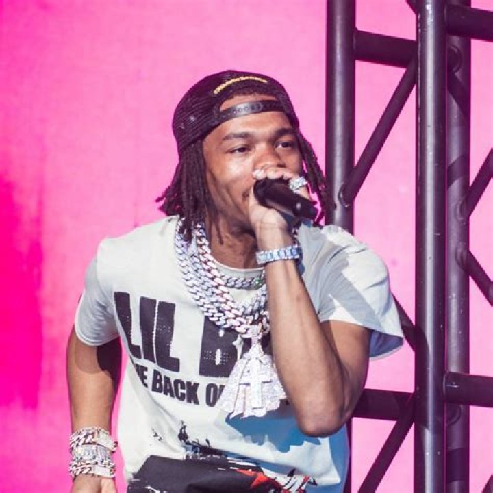 Lil Baby's Net Worth, Height, Age, Girlfriend. How Tall Is He?