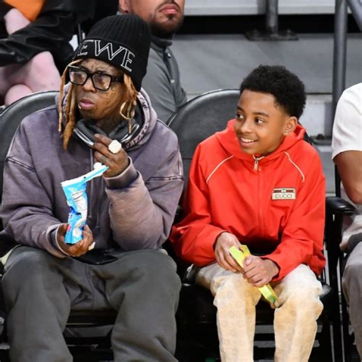 Lil Wayne and Son Kameron Carter Attend Lakers Game POPSUGAR Celebrity UK