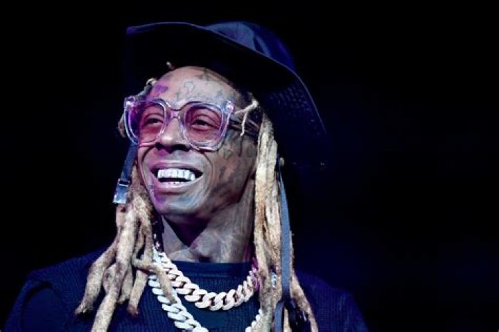 Lil Wayne Charts His Fifth No. 1 Album With &lsquo;Funeral&rsquo;