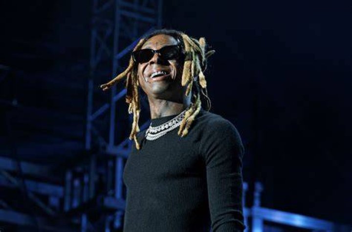 Lil Wayne Long Hair Dont Care / Lil Wayne Is Released From Prison