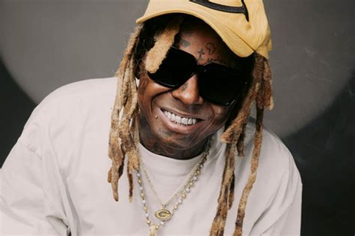 Lil Wayne Un riassuntone dei casini tra Lil Wayne, Birdman e Young