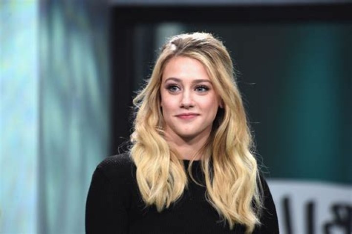 Lili Reinhart Net Worth 2023 Film Career Home Age