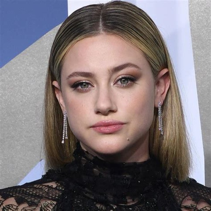 Lili Reinhart Wiki, Height, Biography, Boyfriend, Age, Parents, Net Worth