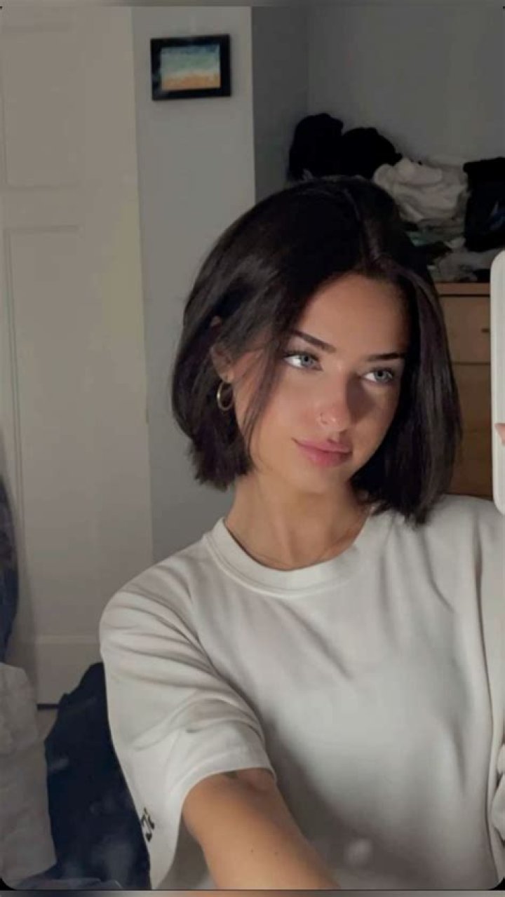 Lily Weber dating 2024 profile