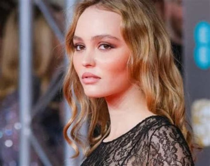 LilyRose Depp Net Worth In 2022 How Much Money Does Johnny Depp's