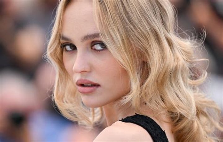 LilyRose Depp Net Worth, Wiki, Luxury Lifestyle, Age, Family Affair