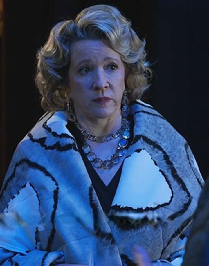 Linda Emond AlloCin&eacute;