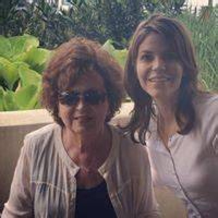 Linda Hendrick (elliemaepearl) Twitter