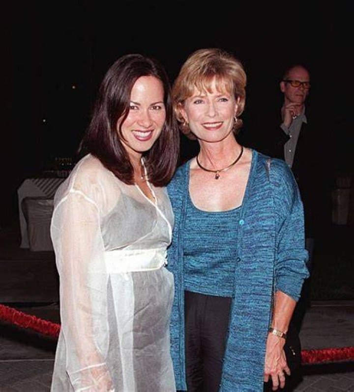Linda Lee Cadwell Bio, Marriage, Children, Net Worth, Measurements