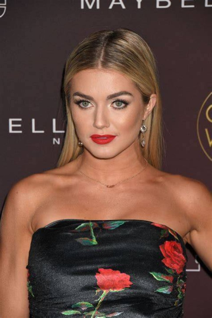 LINDSAY ARNOLD at People&rsquo;s Ones to Watch Party in Los Angeles 10/04