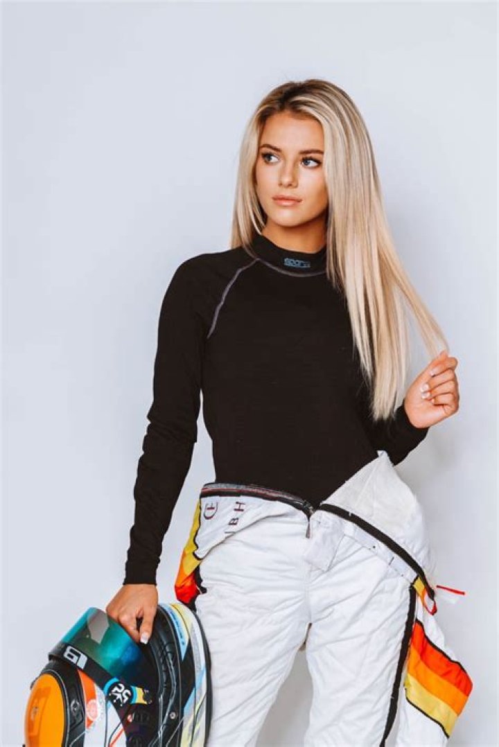 Lindsay Brewer 9GAG