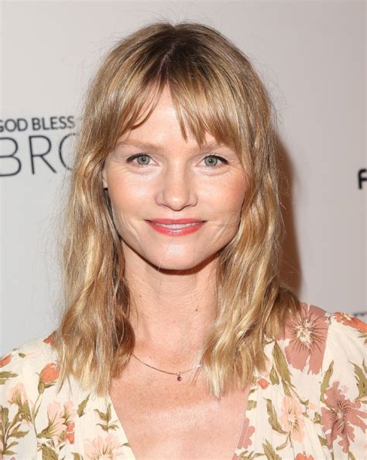 Lindsay Pulsipher Bra Size, Age, Weight, Height, Measurements