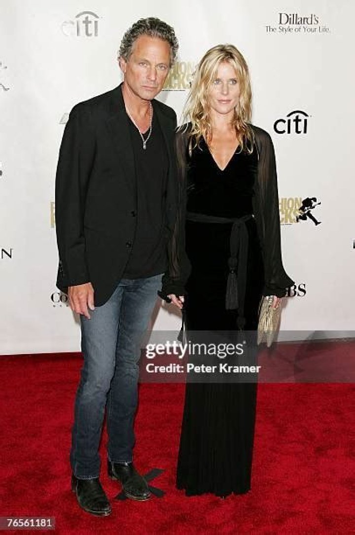 Lindsey Buckingham and his Wife Split up After 21 Years, Amid Affair?