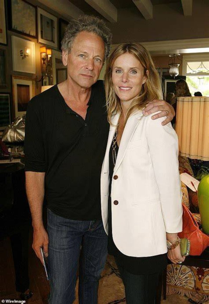 Lindsey Buckingham Splits with Wife After 21 Years of Marriage