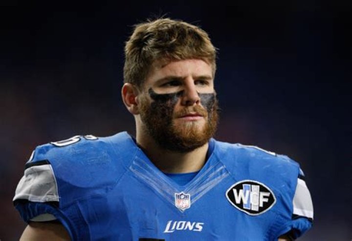 Lions To Waive FB Michael Burton