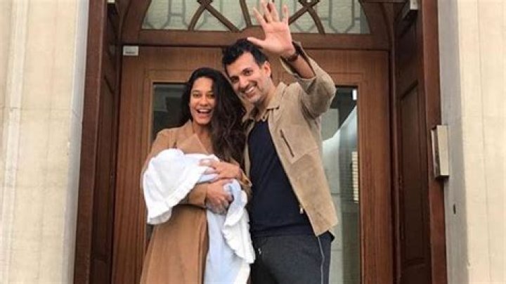 Lisa Haydon weds Dino Lalvani Feast your eyes on these HAWT photos of
