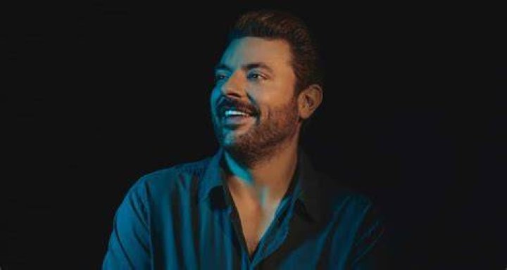 LISTEN Chris Young Drops New Summer Anthem, 'Young Love & Saturday