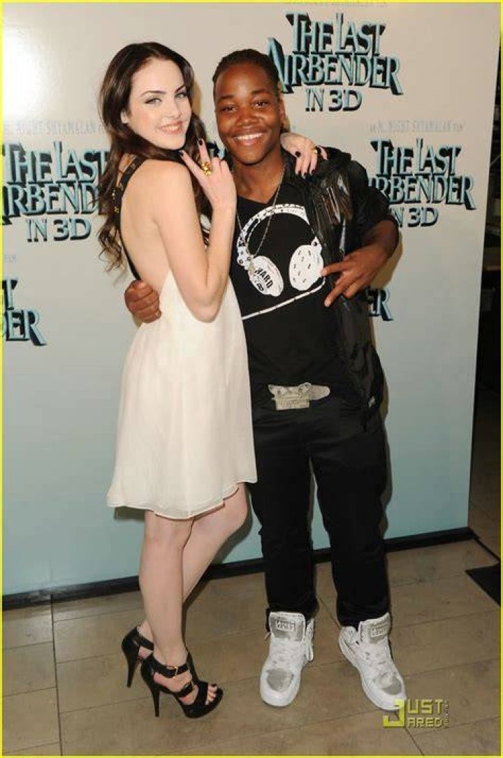 Liz Gillies and Leon Thomas III Kids' Choice Awards UK 2012 YouTube
