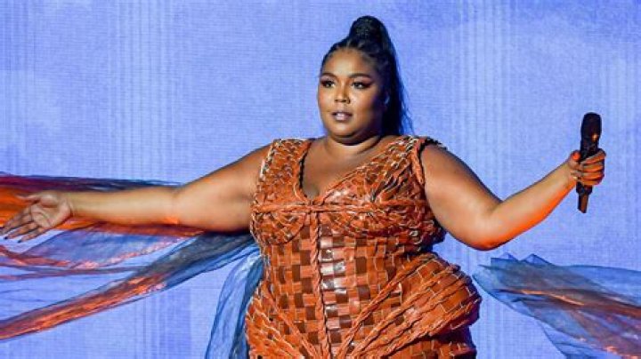 Lizzo Posted a Lingerie Video and It&rsquo;s Giving Us Life Teen Vogue